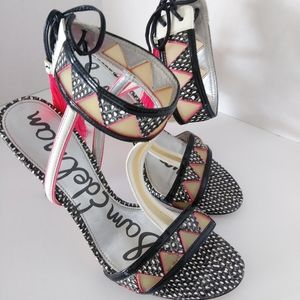 SAM EDELMAN Black and White dotted Sandals Ankle tie With Coral Tassels Sz 6 1/2